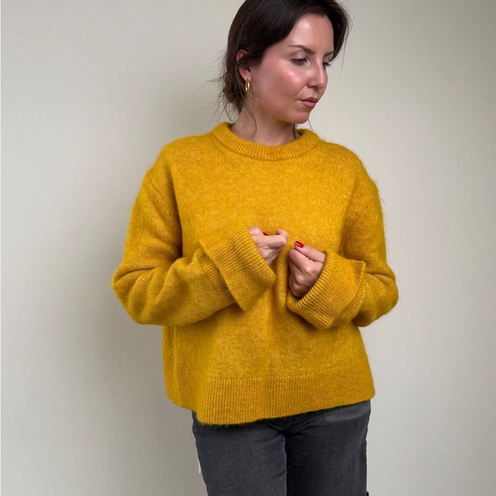 H&M Mustard Yellow Sweater